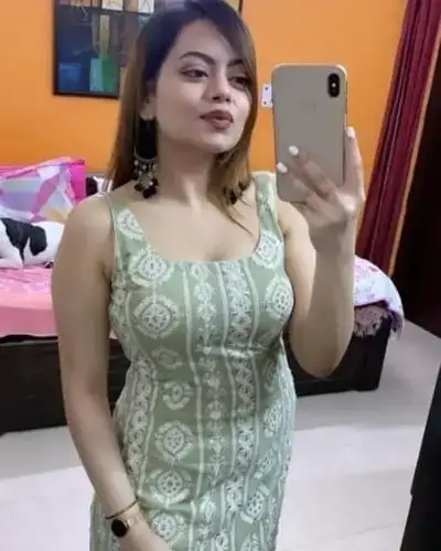 Call Girl in Chinsurah Magra